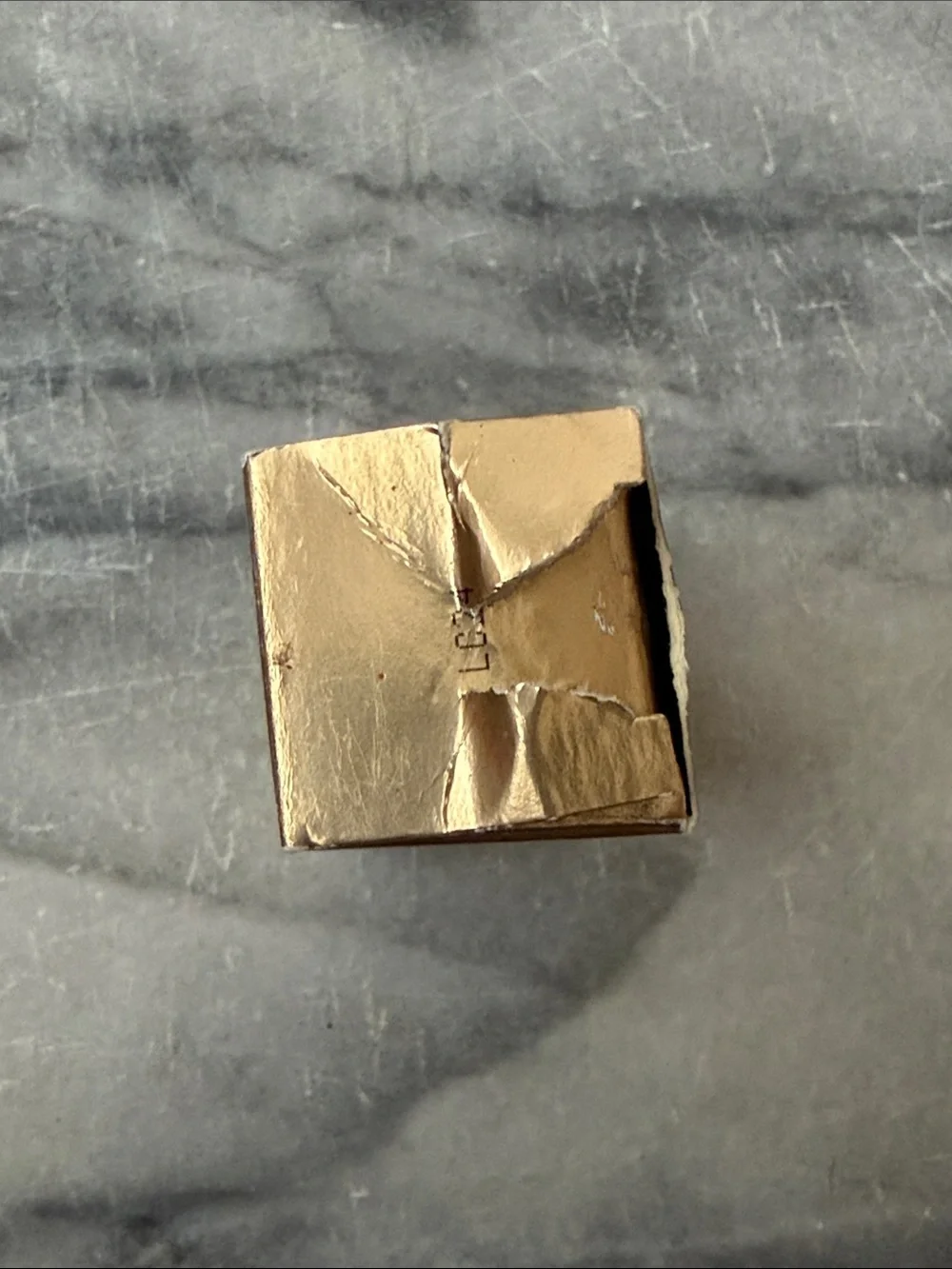 Hourglass unreal liquid blush in Moment